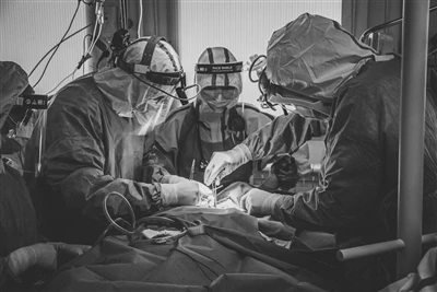Processi di produzione di aghi da puntura e microaghi: lavorazione di precisi...